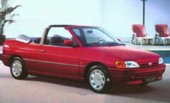 Форд Эскорт модели 1990 года в кузове "кабриолет"